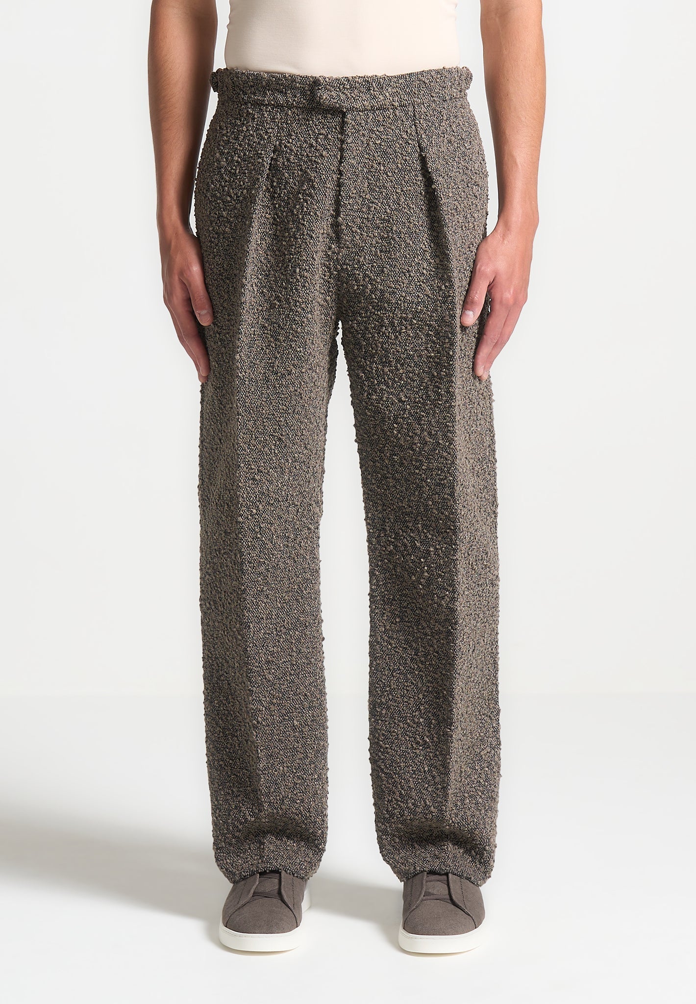 Relaxed Fit Bouclé-Plissee-Hose - Braun 