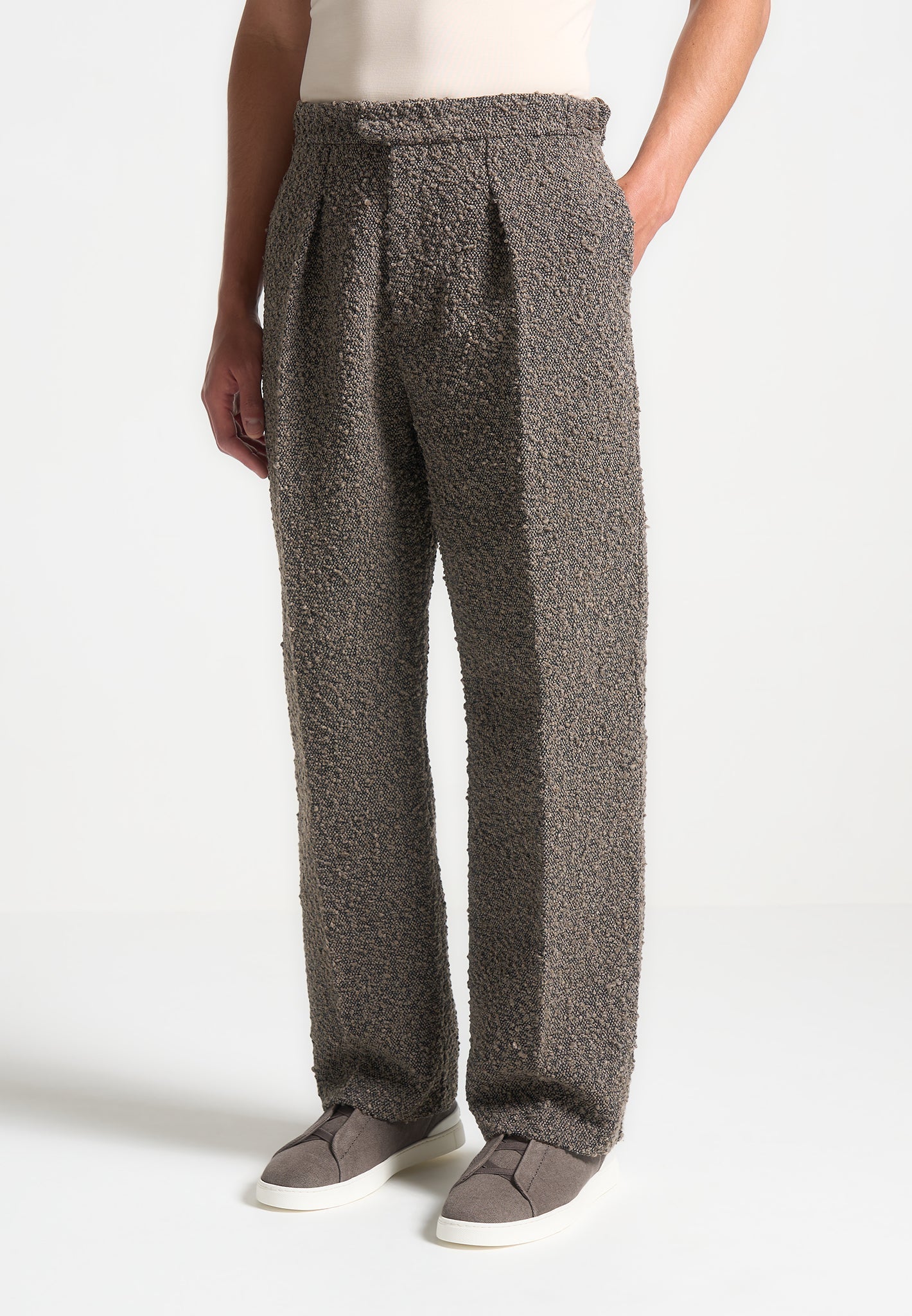 Relaxed Fit Bouclé-Plissee-Hose - Braun 