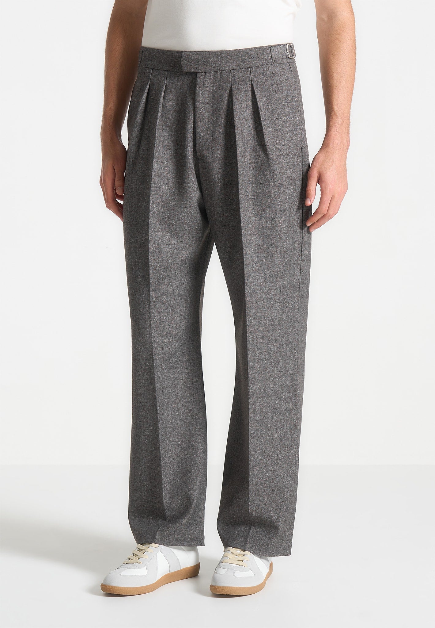Strukturierte Tailoring-Hose mit Relaxed Fit - Grau 