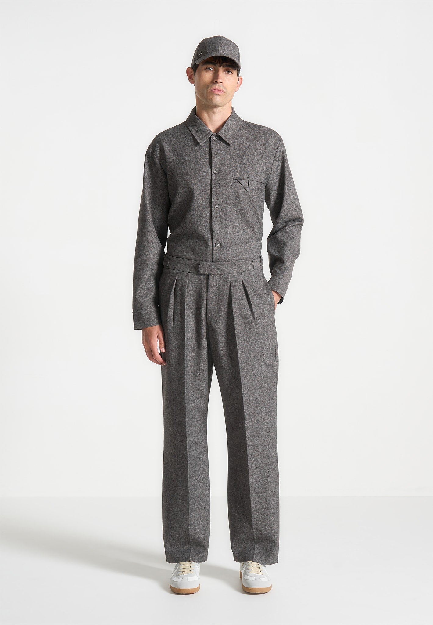 Strukturierte Tailoring-Hose mit Relaxed Fit - Grau 