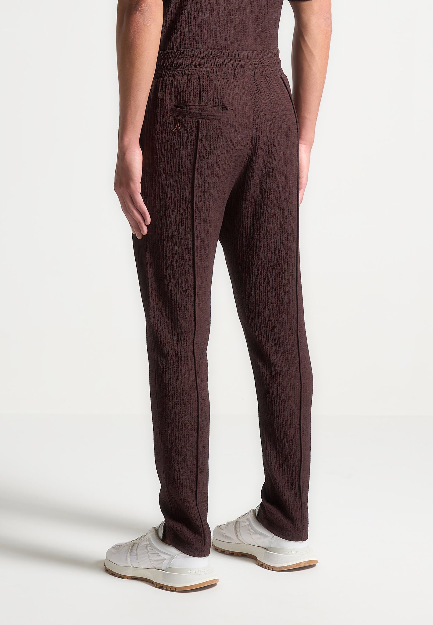 Karottenhose aus Seersucker - Braun