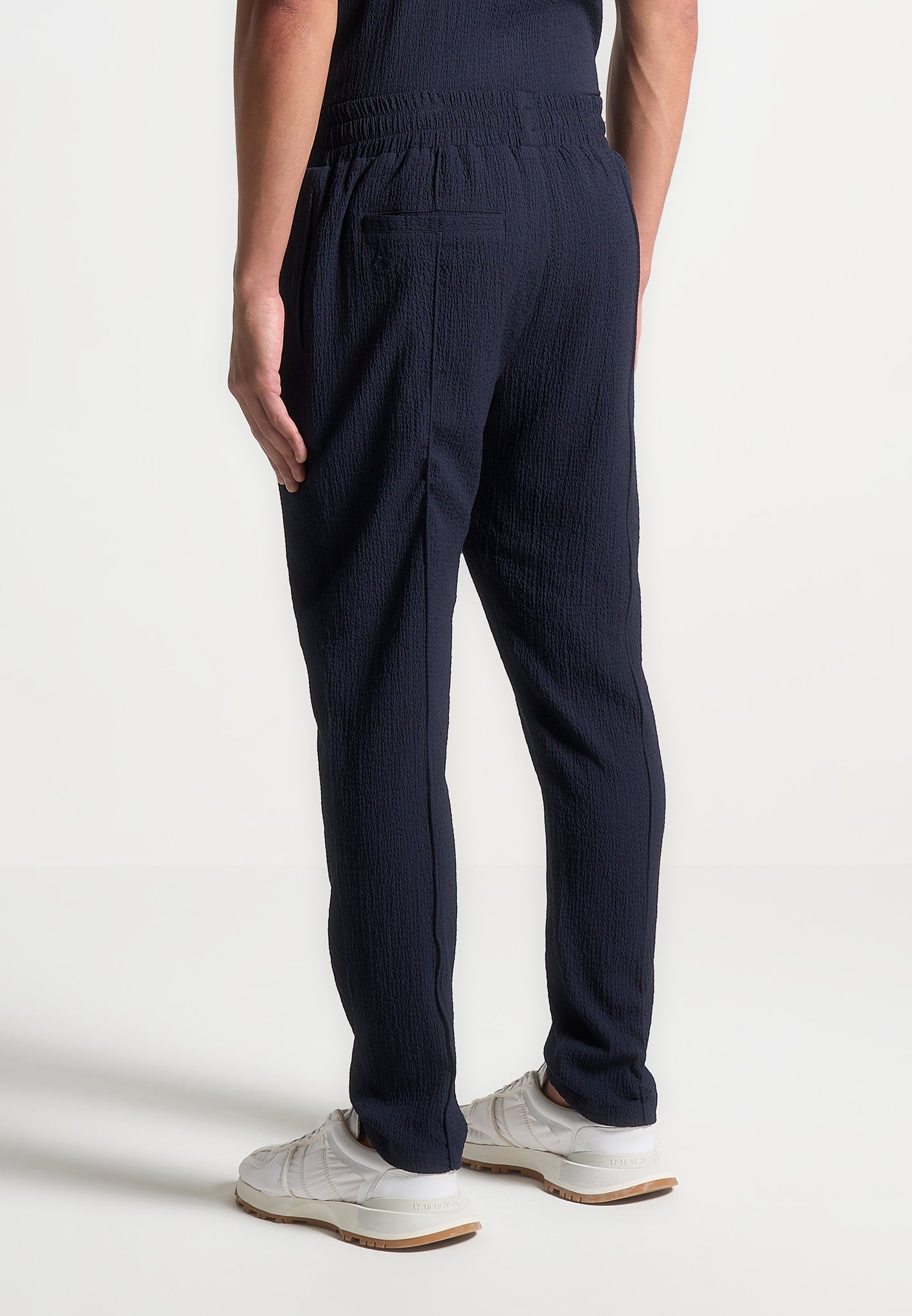 Karottenhose aus Seersucker - Marineblau