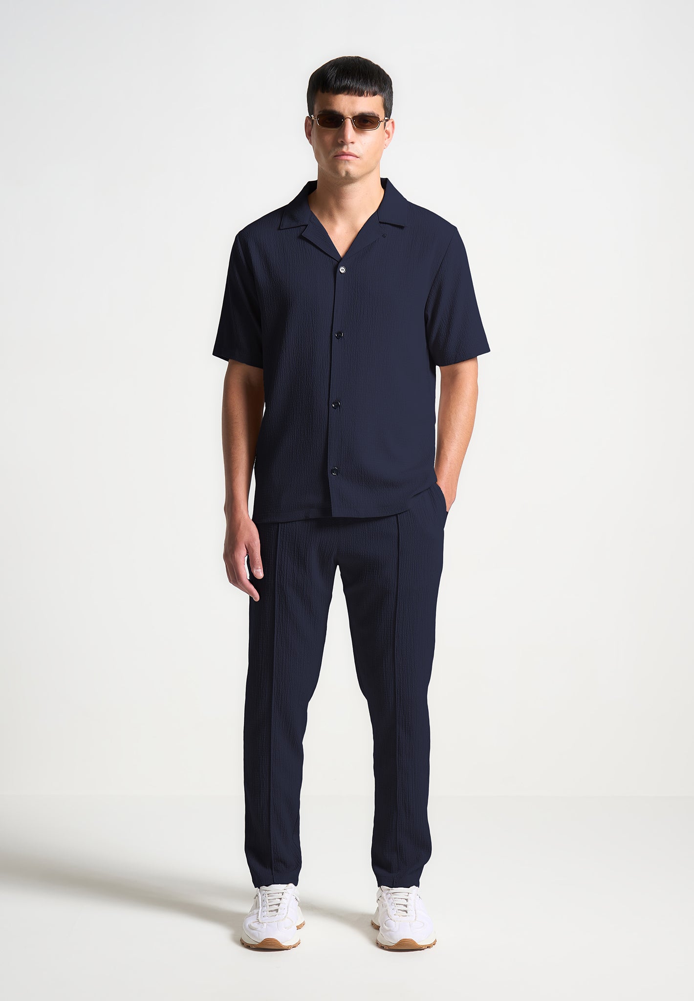 Karottenhose aus Seersucker - Marineblau