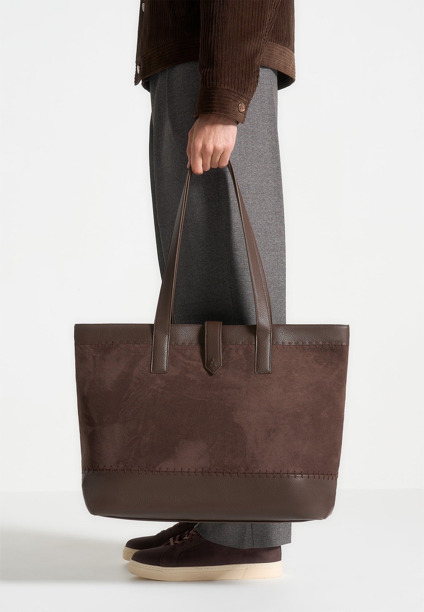 Tote Bag aus Wildleder und gekrispeltem Leder mit Überwendlingsstich - Braun 