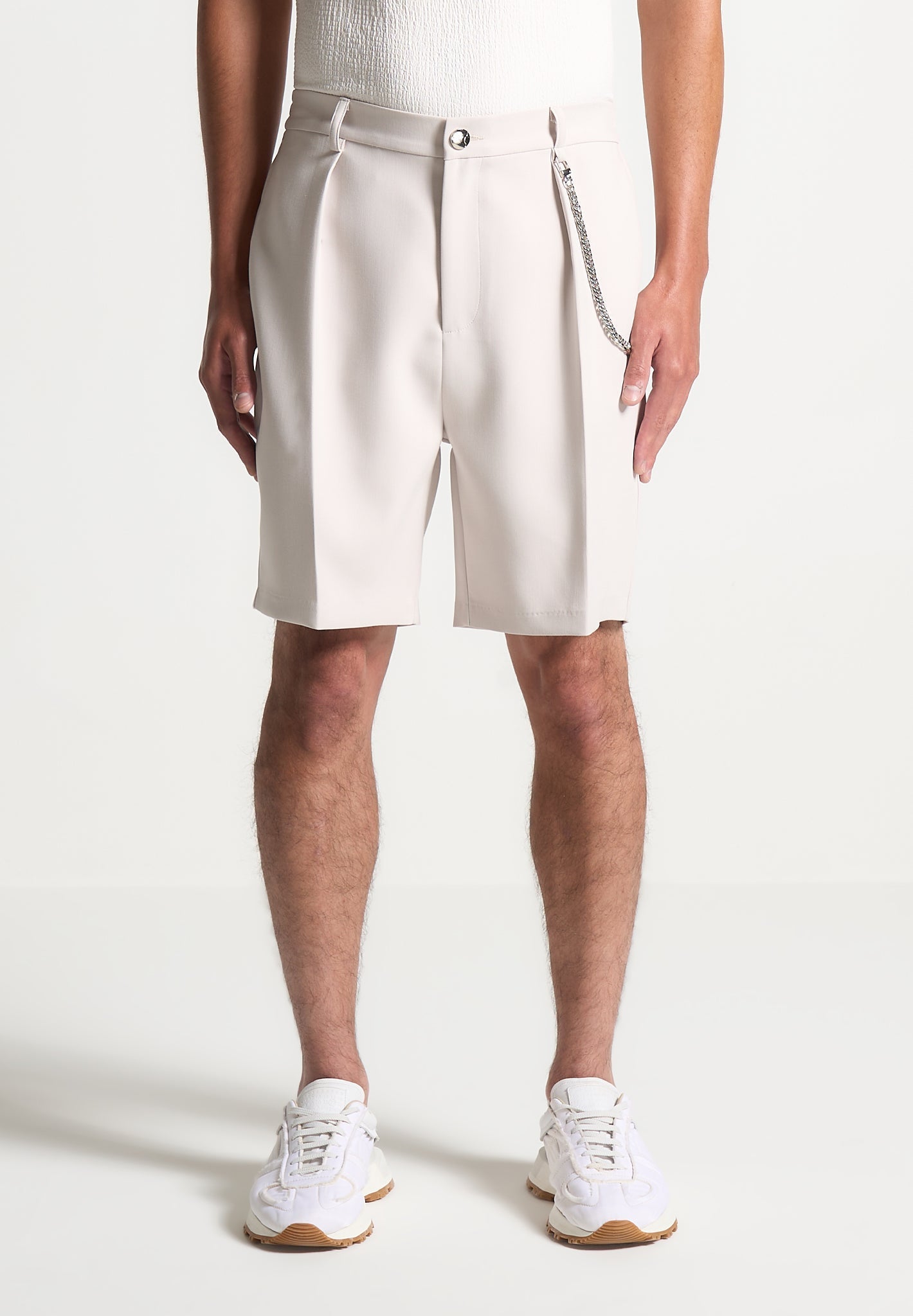 Tailored Shorts mit Kette - Stein 