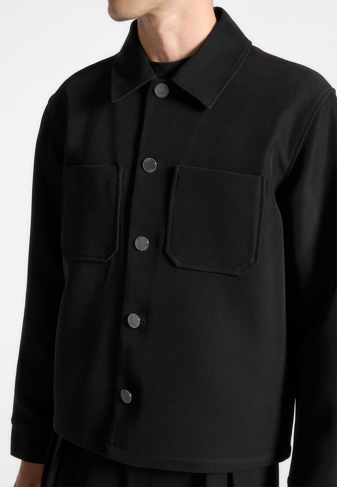 Kurzes Twill-Hemd mit Tasche - Schwarz 