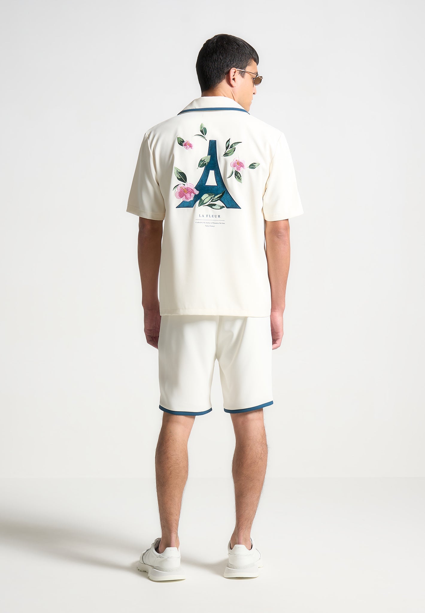 Bowlinghemd „Eiffel“ aus Samt – Creme/Blau